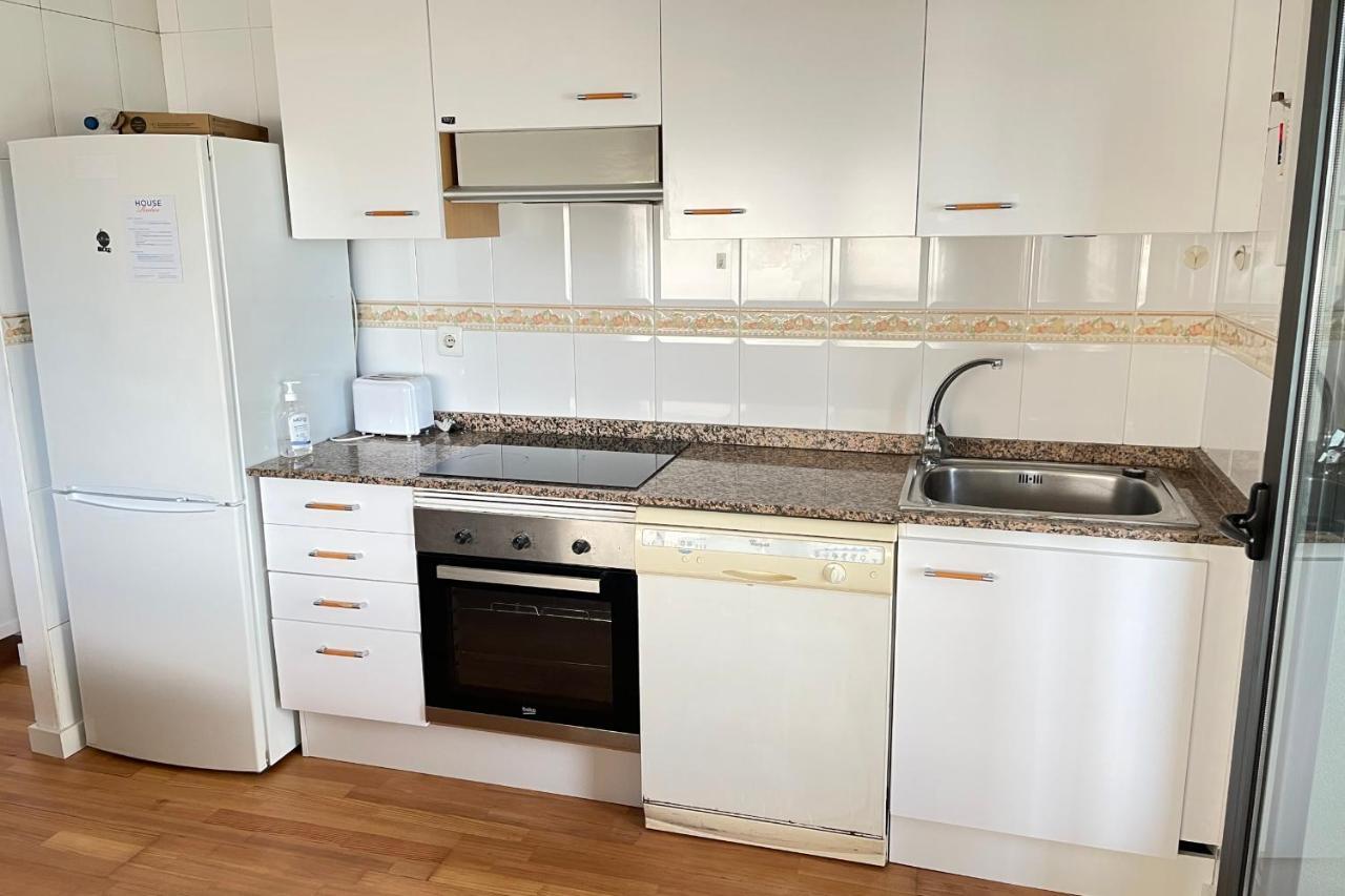 Apartment With Sea Views Next To The Beach Of Mar Bella Barcelona Eksteriør billede