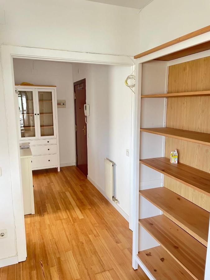 Apartment With Sea Views Next To The Beach Of Mar Bella Barcelona Eksteriør billede