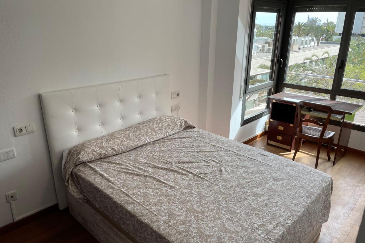 Apartment With Sea Views Next To The Beach Of Mar Bella Barcelona Eksteriør billede