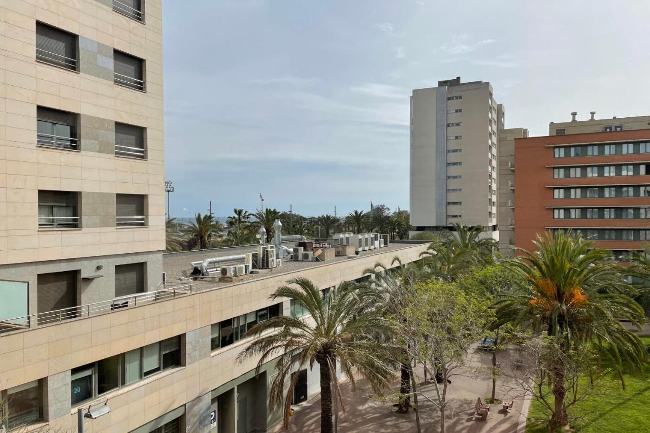 Apartment With Sea Views Next To The Beach Of Mar Bella Barcelona Eksteriør billede